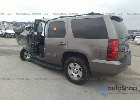 2014 Chevrolet Tahoe Ls z USA, uszkodzony, nr VIN 1GNSCAE01ER102884